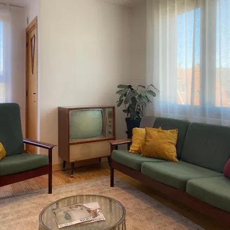 아파트 Family Floor - La Couronne - Authentiek Met Veel Lichtinval *