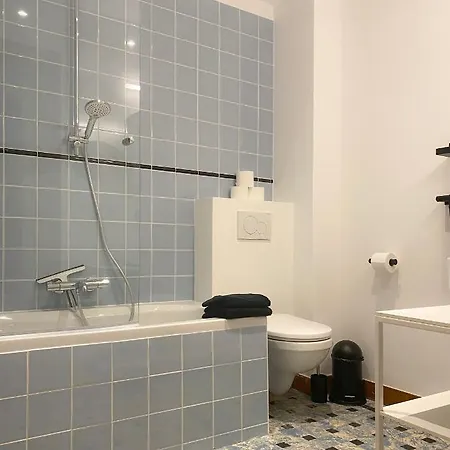 Family Floor - La Couronne - Authentiek Met Veel Lichtinval 오스텐드
