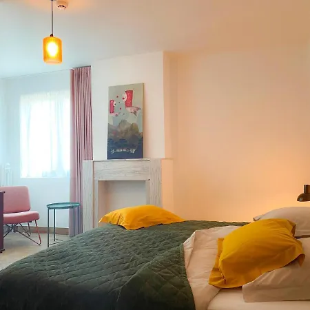 아파트 Family Floor - La Couronne - Authentiek Met Veel Lichtinval