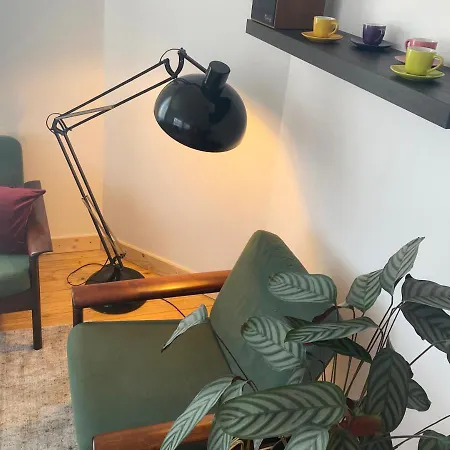 Apartment Family Floor - La Couronne - Authentiek Met Veel Lichtinval *