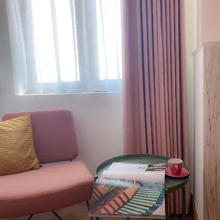 Family Floor - La Couronne - Authentiek Met Veel Lichtinval Apartment *