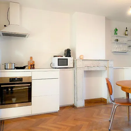 Family Floor - La Couronne - Authentiek Met Veel Lichtinval *