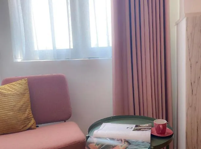 Family Floor - La Couronne - Authentiek Met Veel Lichtinval Apartment *