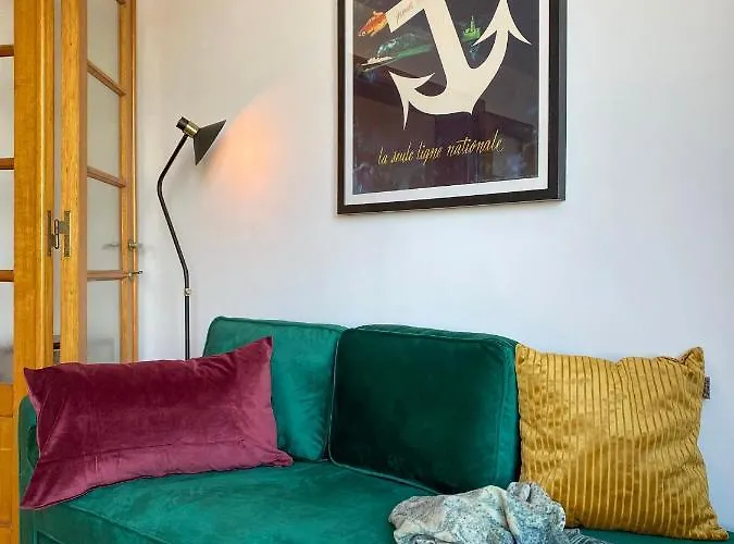 公寓 Family Floor - La Couronne - Authentiek Met Veel Lichtinval 奥斯滕德