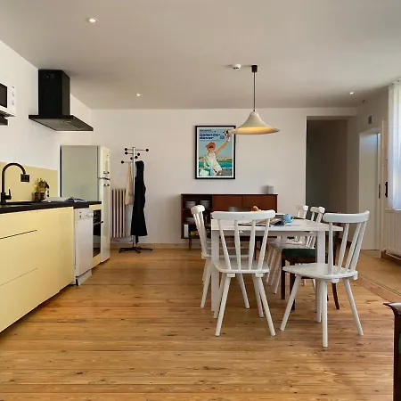 Family Floor - La Couronne - Authentiek Met Veel Lichtinval * אוסטנדה