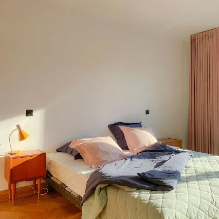 Family Floor - La Couronne - Authentiek Met Veel Lichtinval *