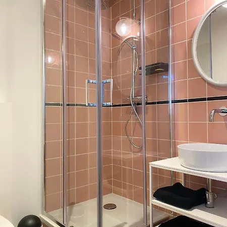 Family Floor - La Couronne - Authentiek Met Veel Lichtinval דירה *