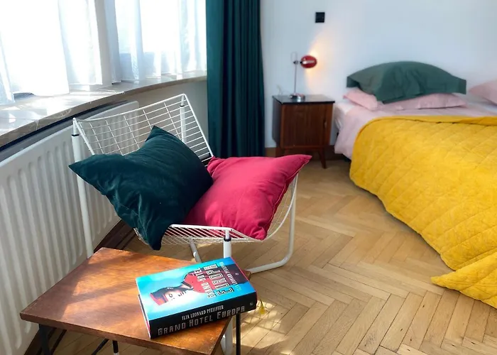 Family Floor - La Couronne - Authentiek Met Veel Lichtinval Oostende